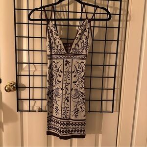 Elegant Floral Patterned Dress